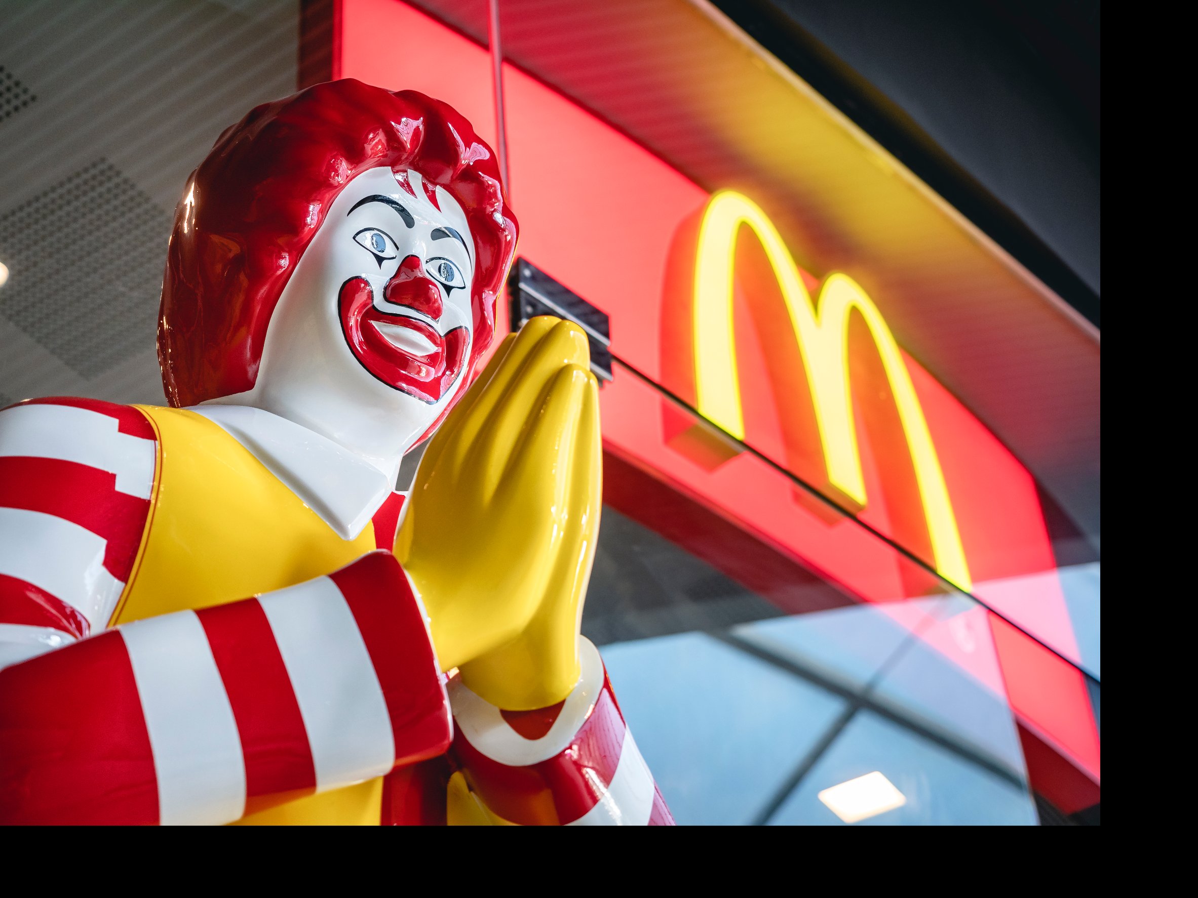 jim cramer shares view on mcdonald's stock