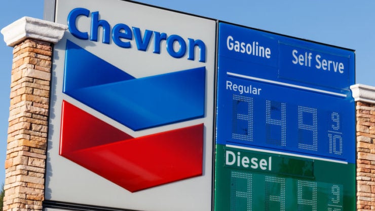 Should I buy Chevron shares before the 2022 year