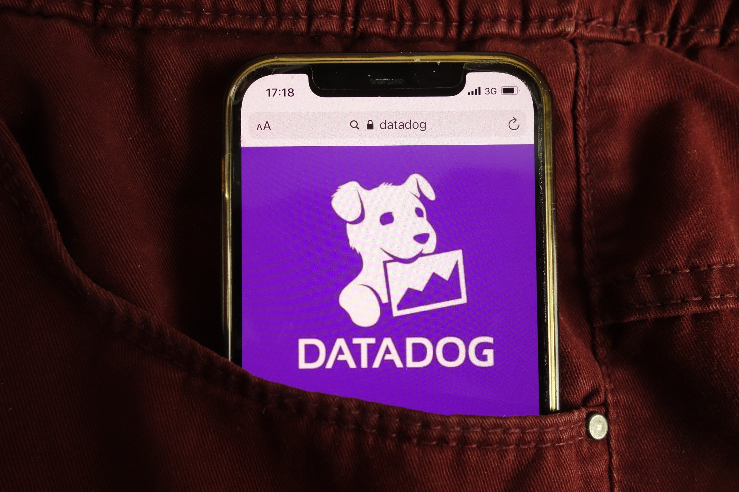 buy datadog stock to play cloud space